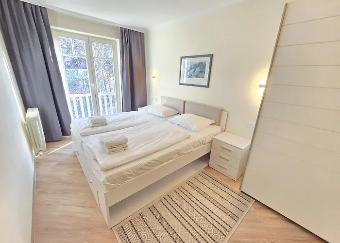 Klassik Mit 1 Schlafzimmer Und Balkon Im Dachgeschoss 271 *